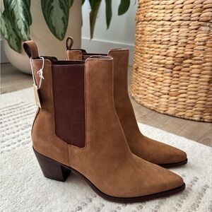 Dolce Vita Shadie Pointed Toe Chelsea Boot 8.5